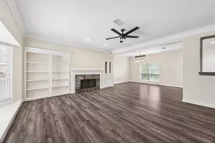 1017 Nantucket Dr, Houston, TX 77057 - Photo 8