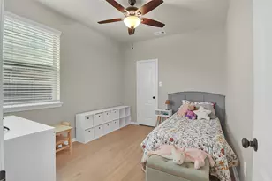 8406 Hunters Cliff Dr, Baytown, TX 77521 - Photo 14