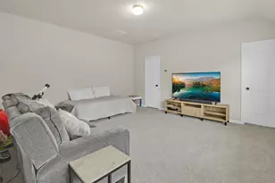 8406 Hunters Cliff Dr, Baytown, TX 77521 - Photo 16