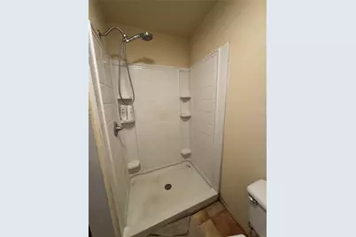 402 Laredo Street, Lockhart, TX 78644 - Photo 8