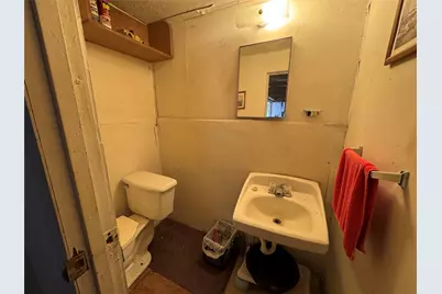 402 Laredo Street, Lockhart, TX 78644 - Photo 10