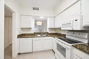 3776 Lake St, Houston, TX 77098 - Photo 6