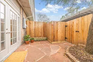 3776 Lake St, Houston, TX 77098 - Photo 26