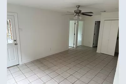 138 Coffee Lane, Lake Jackson, TX 77566 - Photo 2