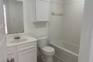 138 Coffee Ln, Lake Jackson, TX 77566 - Photo 4
