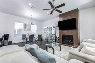 5715 Larkin St, Houston, TX 77007 - Photo 2