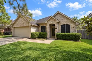 14015 Crown Glen Ct, Houston, TX 77062 - Photo 2