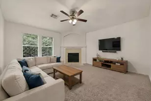 13109 Rippling Creek Ln, Pearland, TX 77584 - Photo 2