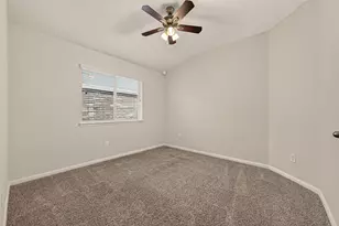 13109 Rippling Creek Ln, Pearland, TX 77584 - Photo 14