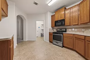 13109 Rippling Creek Ln, Pearland, TX 77584 - Photo 8
