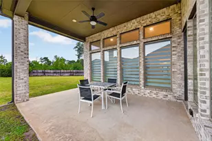 10383 Bayou Oaks Dr, Conroe, TX 77385 - Photo 30