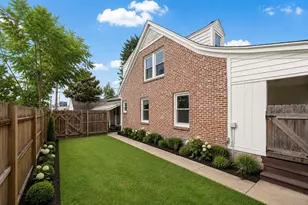 2438 Albans Rd, Houston, TX 77005 - Photo 2
