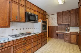 418 E Strand St, El Campo, TX 77437 - Photo 16