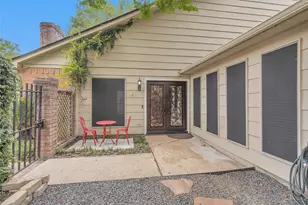 2238 Hickory Lawn Dr, Houston, TX 77077 - Photo 18