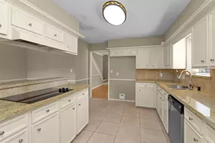 2238 Hickory Lawn Dr, Houston, TX 77077 - Photo 14
