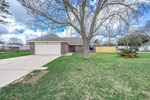 3706 Live Oak St, Damon, TX 77430 - Photo 1