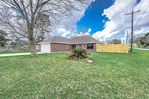 3706 Live Oak St, Damon, TX 77430 - Photo 2