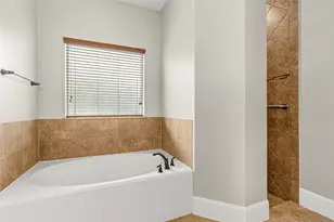 818 Commons Lake Edge Dr, Huffman, TX 77336 - Photo 22