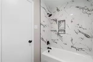 1006 Glouchester Ln, Houston, TX 77073 - Photo 22