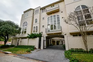 2094 Brentwood Dr, Houston, TX 77019 - Photo 4