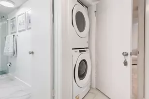 2234 S Piney Point Rd, Houston, TX 77063 - Photo 20