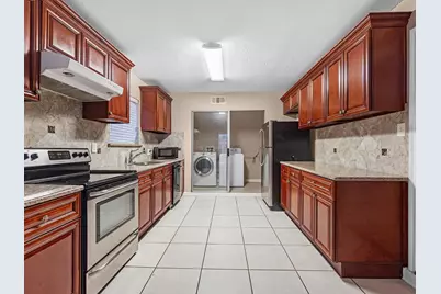 3823 Suttonford Drive, Houston, TX 77066 - Photo 2