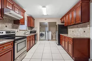 3823 Suttonford Dr, Houston, TX 77066 - Photo 2