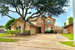 8303 Cliffshire Ct, Houston, TX 77083 - Photo 1