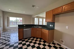 8303 Cliffshire Ct, Houston, TX 77083 - Photo 18