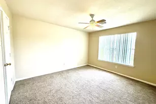 8303 Cliffshire Ct, Houston, TX 77083 - Photo 30