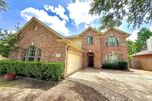 8303 Cliffshire Ct, Houston, TX 77083 - Photo 2