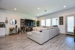 8214 Brahman Ln, Rosharon, TX 77583 - Photo 4