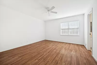 2105 S Winrock Boulevard S #48, Houston, TX 77057 - Photo 12