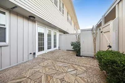 2105 S Winrock Boulevard S #48, Houston, TX 77057 - Photo 22