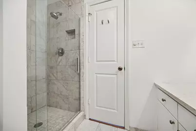 2105 S Winrock Boulevard S #48, Houston, TX 77057 - Photo 14