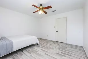15706 Sea Liner Dr, Houston, TX 77062 - Photo 12