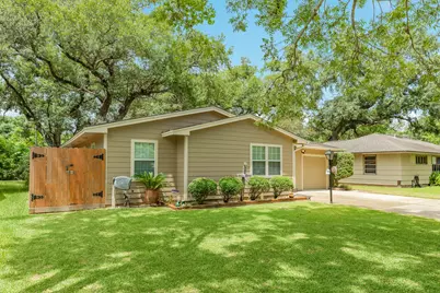 229 Caladium Street, Lake Jackson, TX 77566 - Photo 20