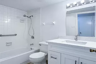 9201 Clarewood Dr, Houston, TX 77036 - Photo 12