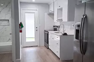 5304 Arapahoe St, Houston, TX 77020 - Photo 2