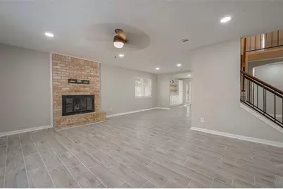 6 N Waxberry Road, The Woodlands, TX 77381 - Photo 8