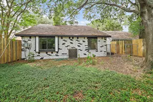 30 Crestbriar Ct, Baytown, TX 77521 - Photo 24