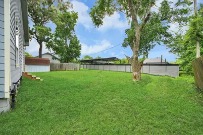 114 N Holmes Street, La Porte, TX 77571 - Photo 32