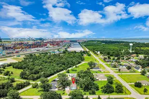 114 N Holmes St, La Porte, TX 77571 - Photo 40