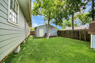 114 N Holmes Street, La Porte, TX 77571 - Photo 36