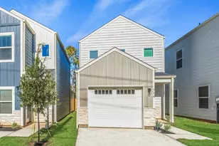 714 W Dallas St, Conroe, TX 77301 - Photo 1