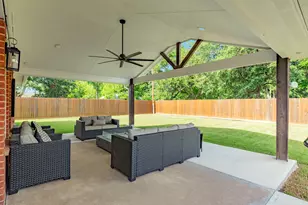 112 Lillian Dr, West Columbia, TX 77486 - Photo 32
