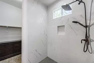 1273 Dewalt St, Houston, TX 77088 - Photo 20