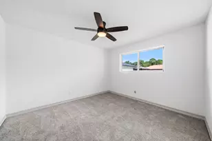 9 Robin Dr, Alvin, TX 77511 - Photo 14