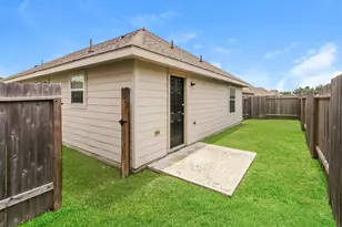 8719 J C Oaks Cir, Houston, TX 77028 - Photo 4