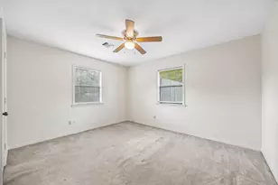 103 Bluebonnet Dr, Bellville, TX 77418 - Photo 14